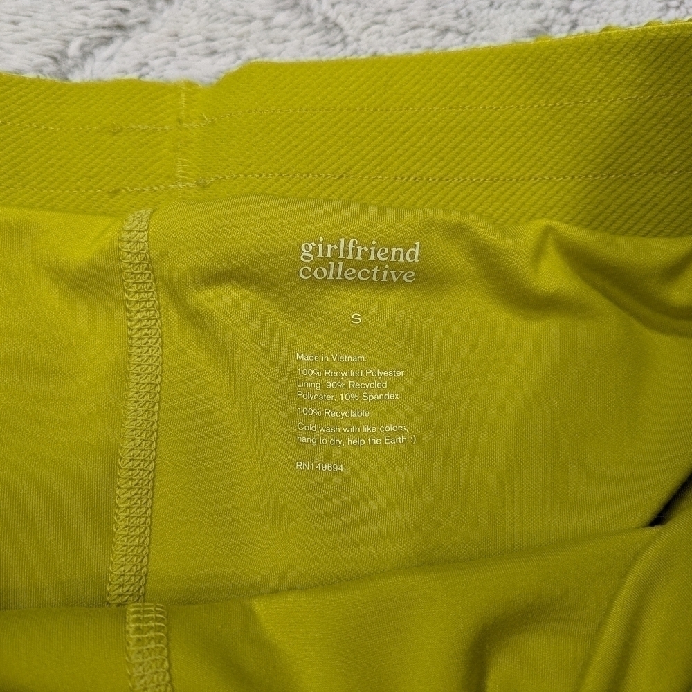 Girlfriend Collective Shorts Women's S Green Lime Trail Lined Micro Hi-Rise 2” - Picture 3 of 9